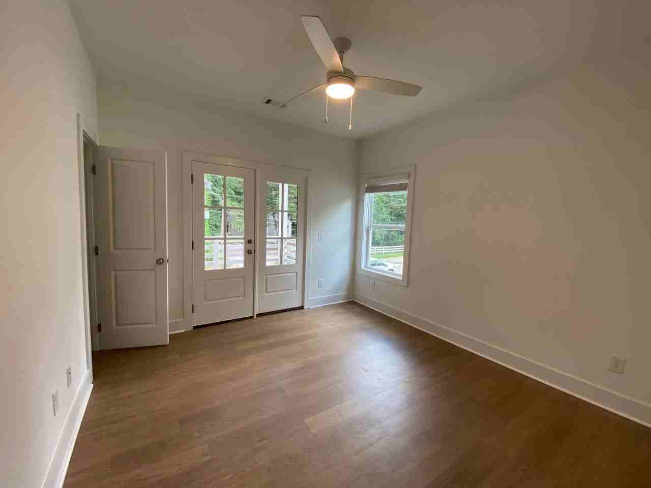 489 Martin Ave - Photo 4 of 6