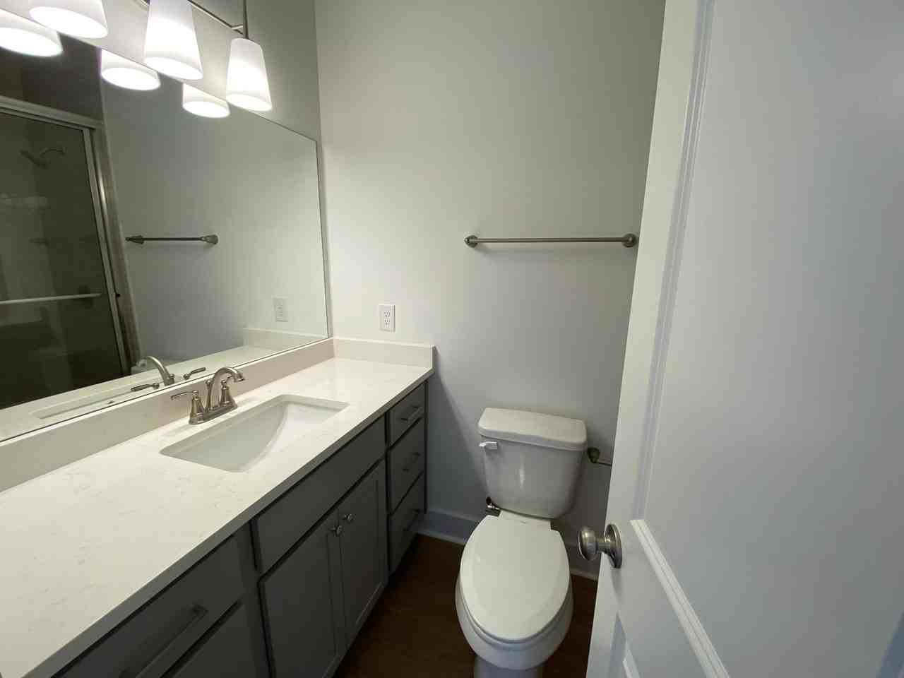 489 Martin Ave - Photo 5 of 6