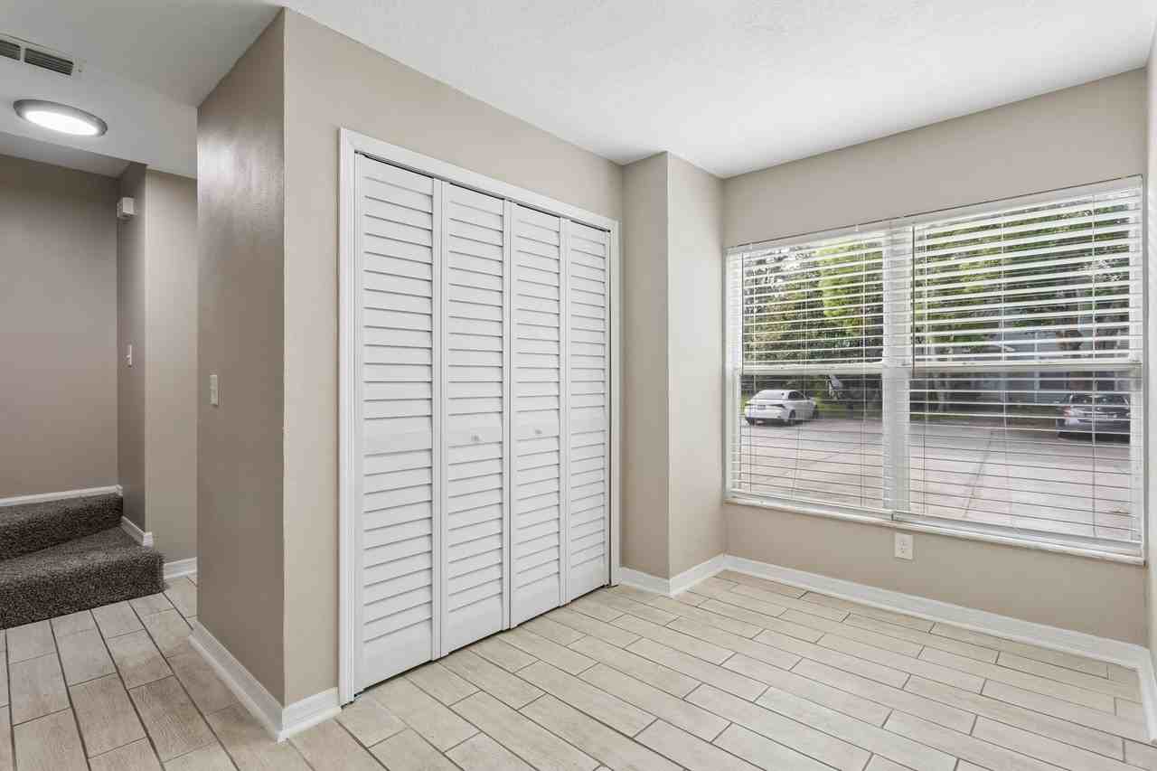 477 Green Spring Cir - Photo 5 of 20