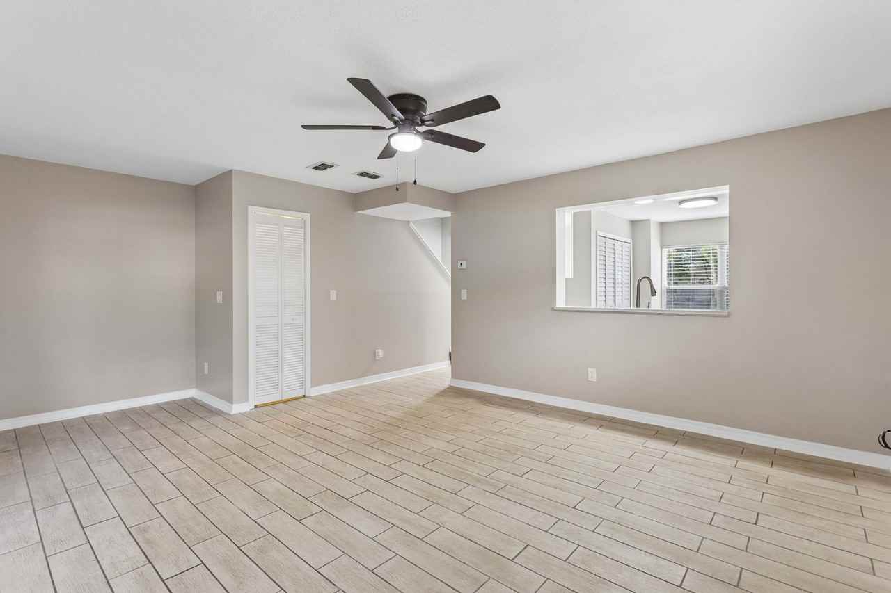 477 Green Spring Cir - Photo 7 of 20