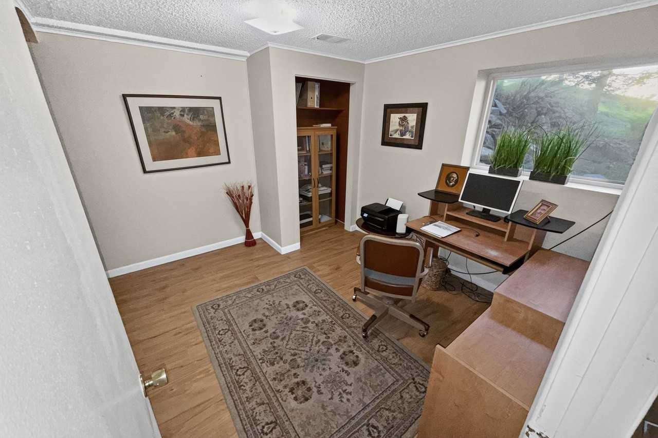 27535 Mountain Park Rd - Photo 5 of 22