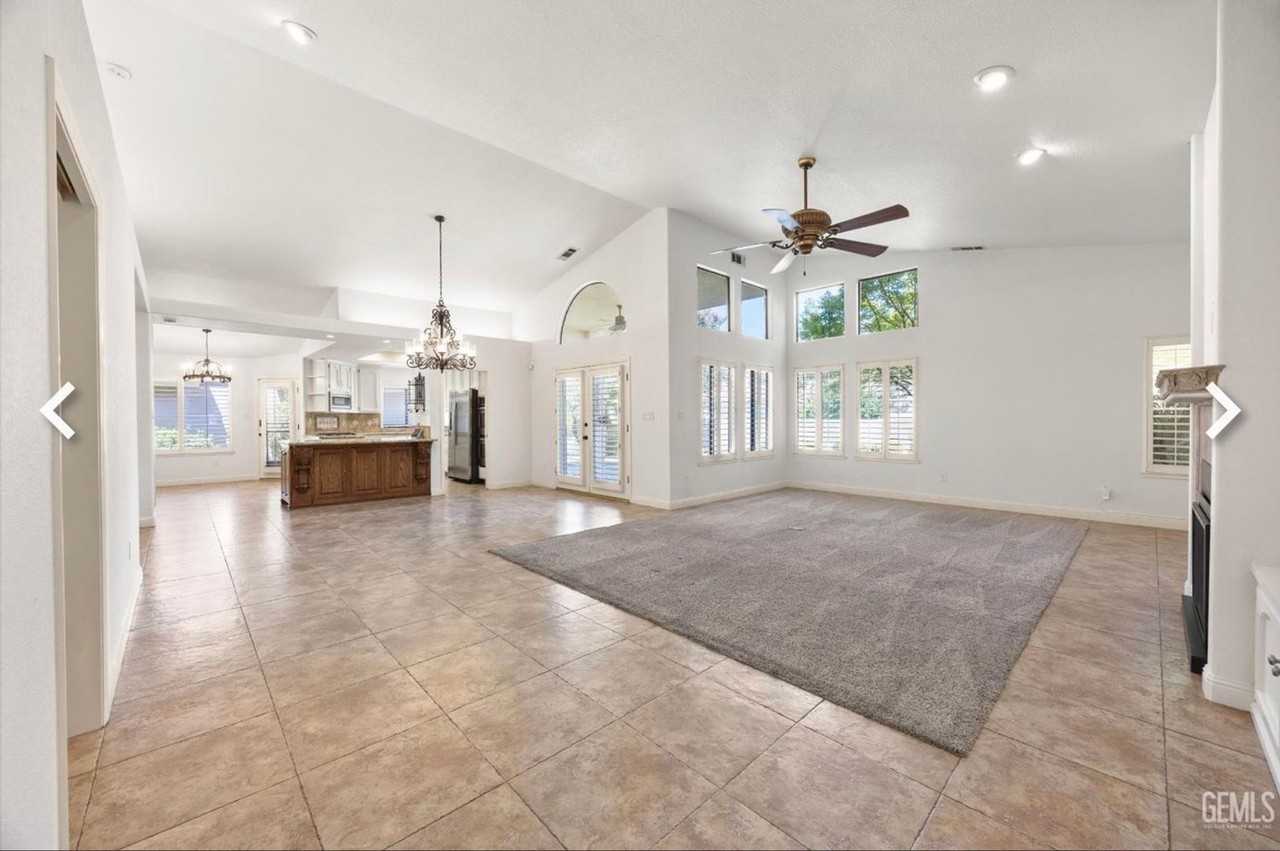 5411 Muirfield Dr - Photo 5 of 38