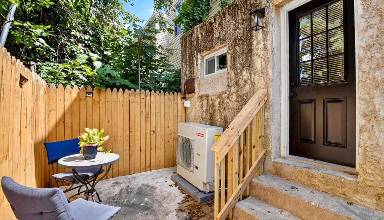 5229 W Jefferson St - Photo 3 of 32