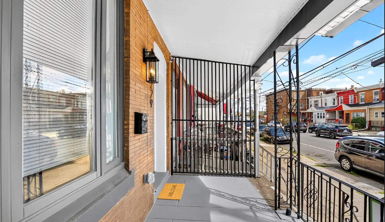5229 W Jefferson St - Photo 5 of 32