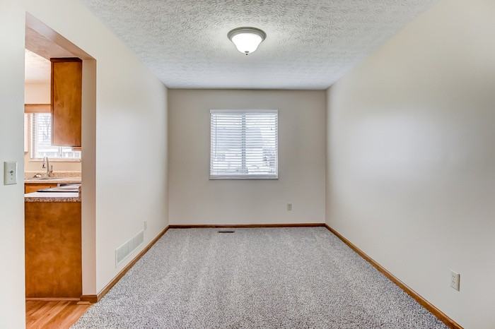 5272 Windflower Ct - Photo 3 of 12