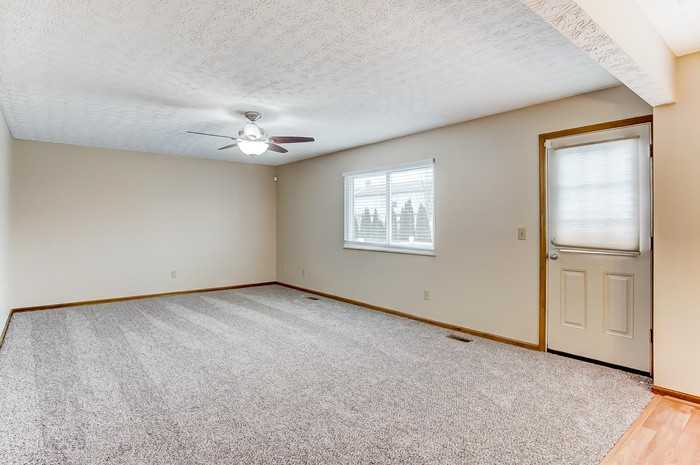 5272 Windflower Ct - Photo 5 of 12