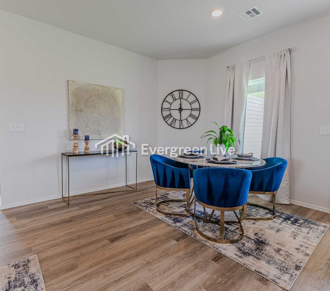 2102 W 30th Pl - Photo 3 of 15