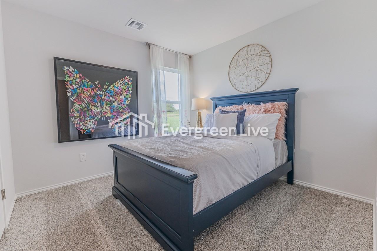 2102 W 30th Pl - Photo 5 of 15