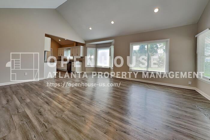 1330 Burning Bush Dr - Photo 6 of 39