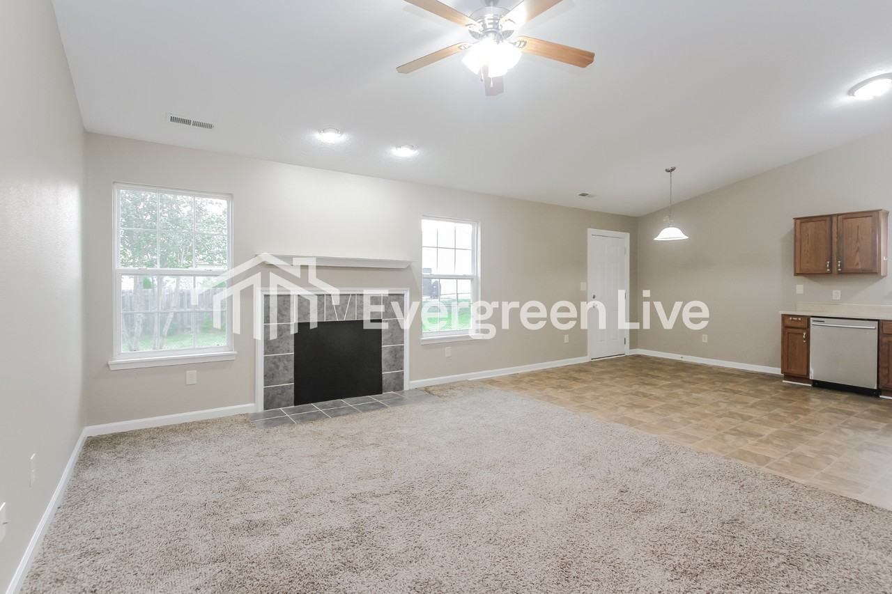 126 Tinker Trl - Photo 3 of 15