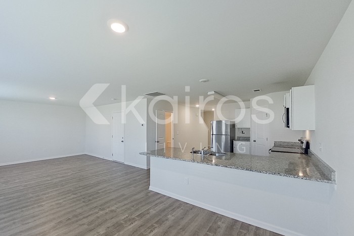 822 Vistamount Path - Photo 7 of 27