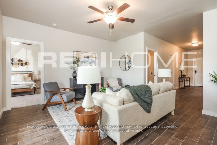 960B Elowyn St #B - Photo 4 of 18