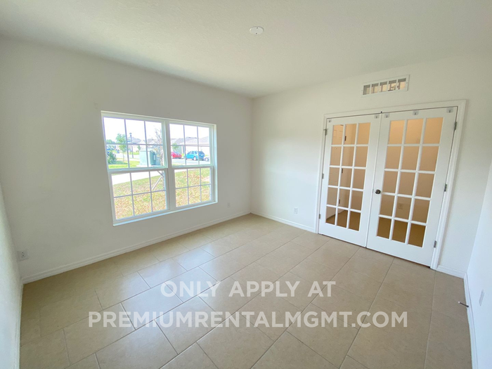 746 Benjamin Trl - Photo 2 of 37