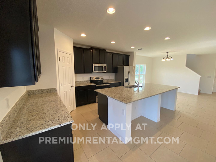 746 Benjamin Trl - Photo 7 of 37