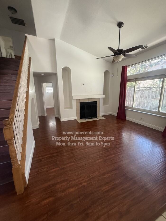 3175 Autumn Chase Cir - Photo 3 of 13