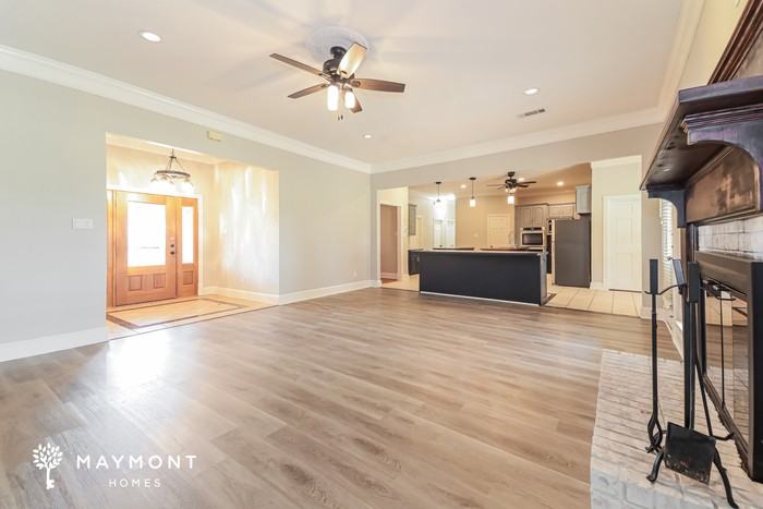 10598 Bradley Cir - Photo 5 of 12