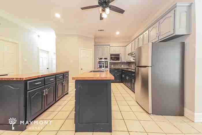 10598 Bradley Cir - Photo 6 of 12