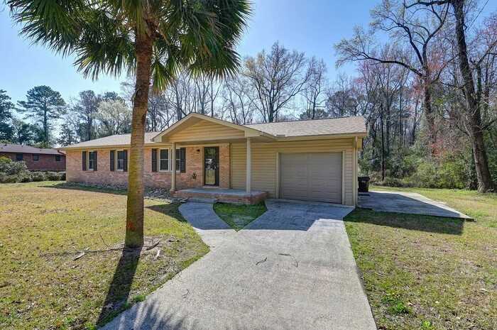 2825 Franklin St - Photo 2 of 28