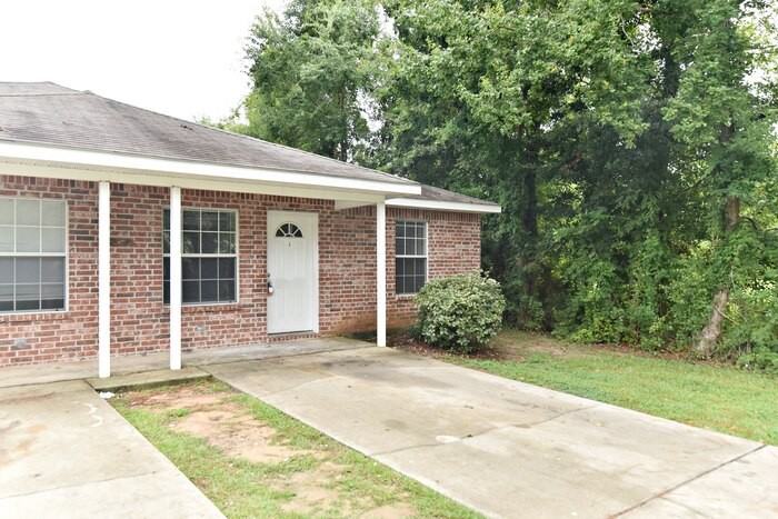 1713 Stevens St #B - Photo 3 of 31
