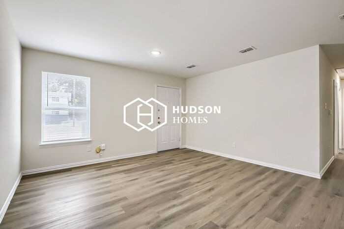 100 W Pliler St #100 - Photo 3 of 14