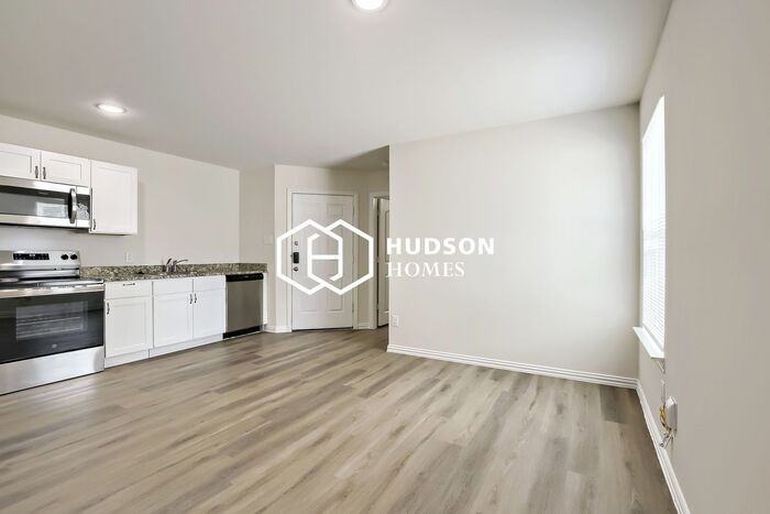 100 W Pliler St #100 - Photo 5 of 14