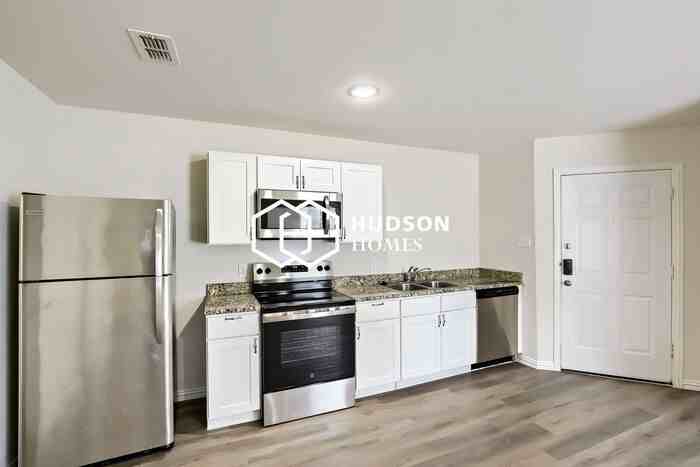 100 W Pliler St #100 - Photo 6 of 14