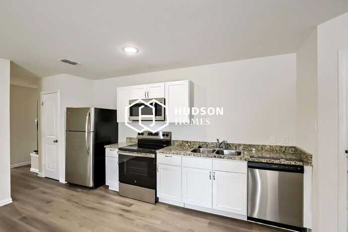100 W Pliler St #100 - Photo 7 of 14