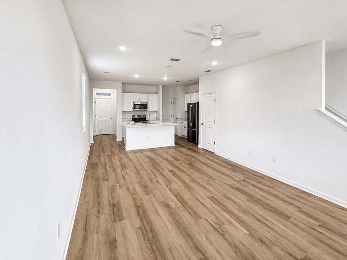 8673 Elmo Ln - Photo 4 of 44