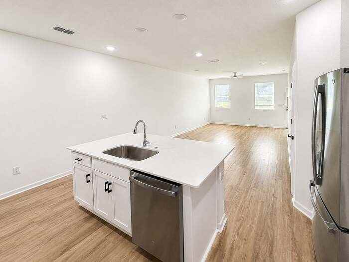 8671 Elmo Ln - Photo 4 of 38