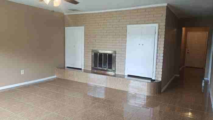 15434 Indian Woods Dr - Photo 2 of 11