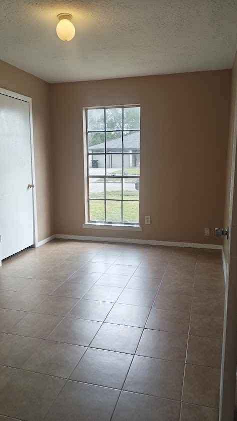 15434 Indian Woods Dr - Photo 6 of 11