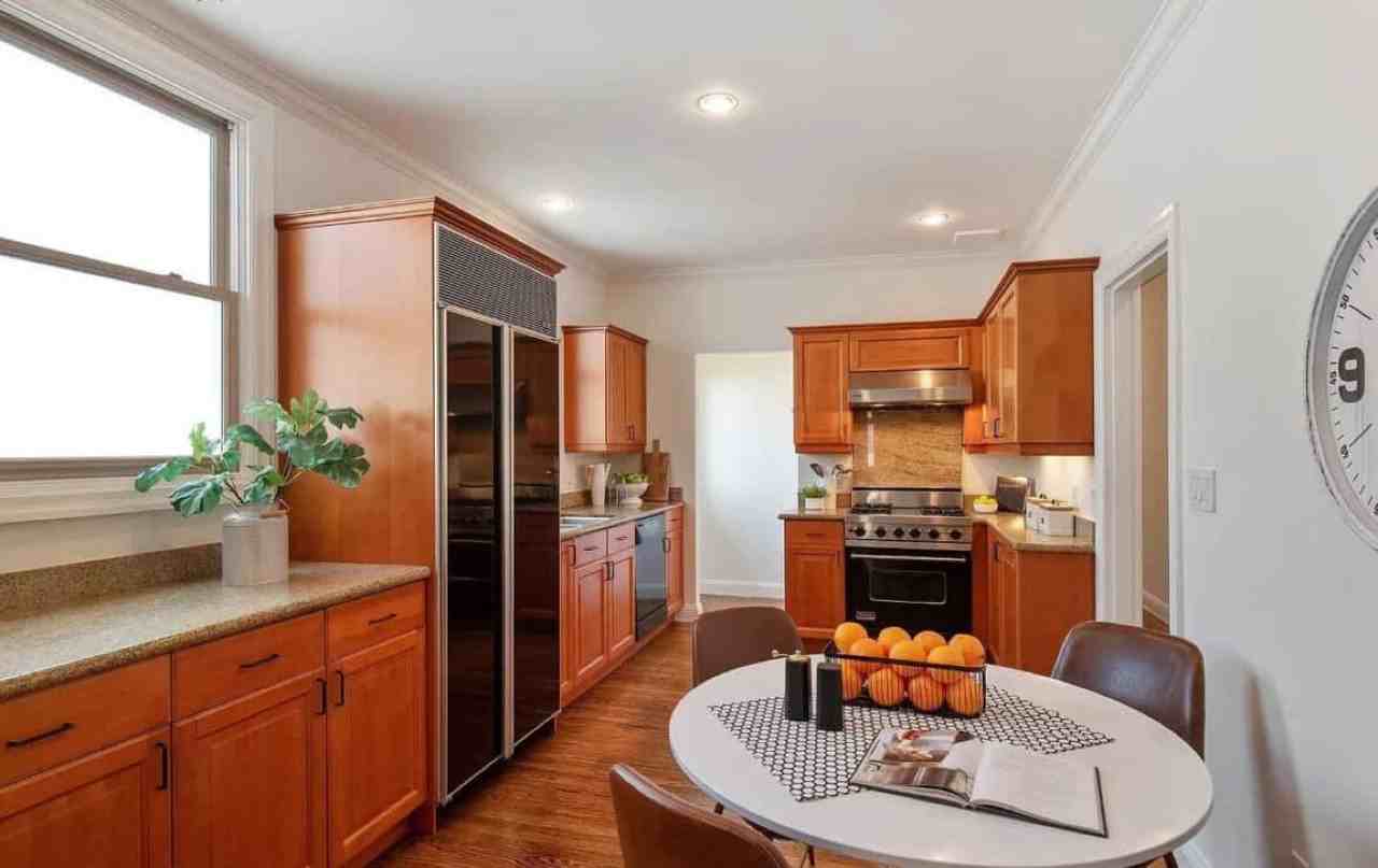 3030 Baker St - Photo 2 of 9