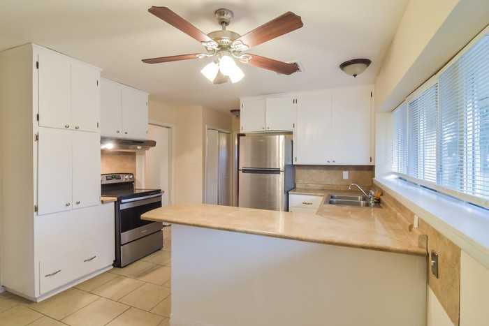 184 Millers Creek Dr - Photo 6 of 13