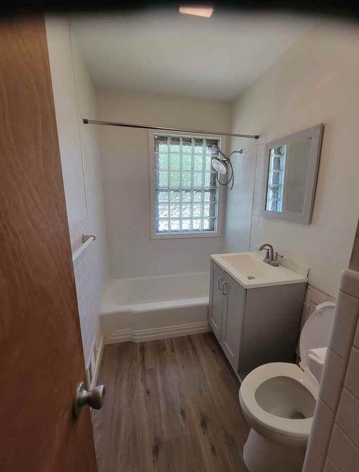 4812 Richmond Ave - Photo 4 of 11