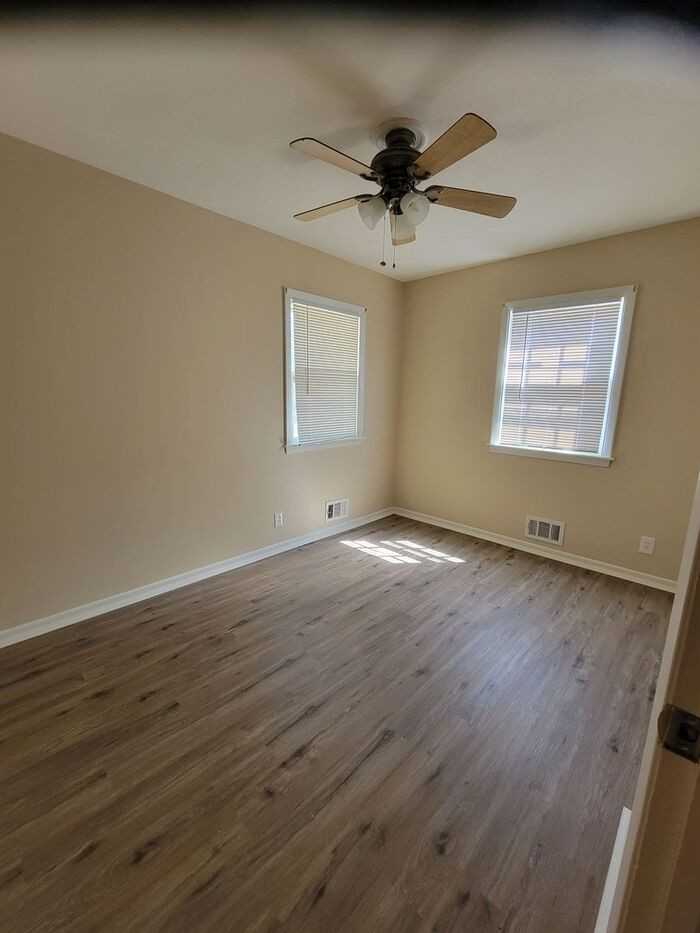 4812 Richmond Ave - Photo 5 of 11