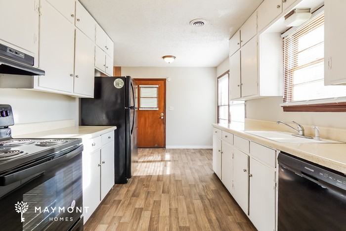 211 Griffin Cir - Photo 5 of 12