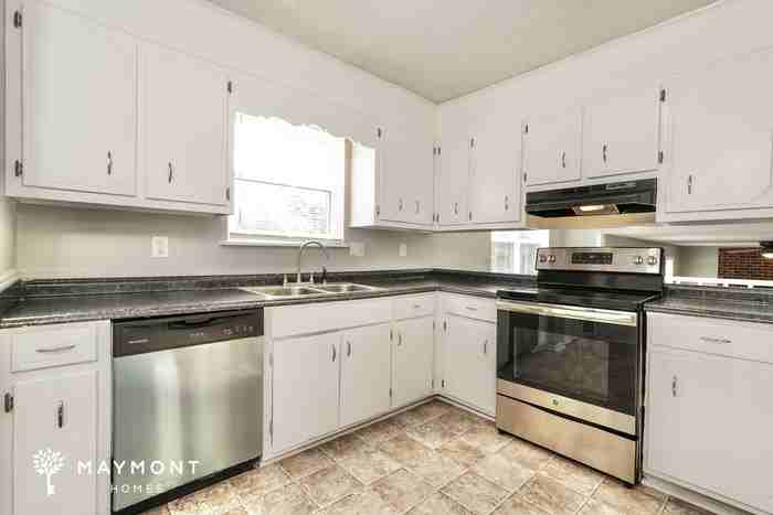 3716 Kingsgate Dr - Photo 6 of 13