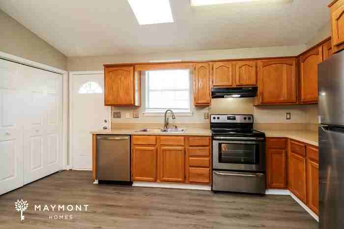1262 Pelham Wood Dr - Photo 6 of 12