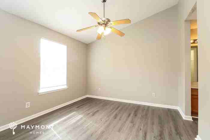 1262 Pelham Wood Dr - Photo 7 of 12