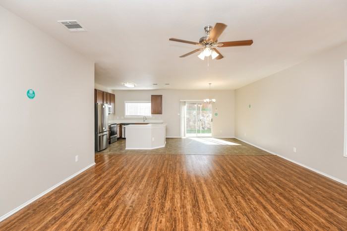 532 Crystal Springs Dr - Photo 4 of 16