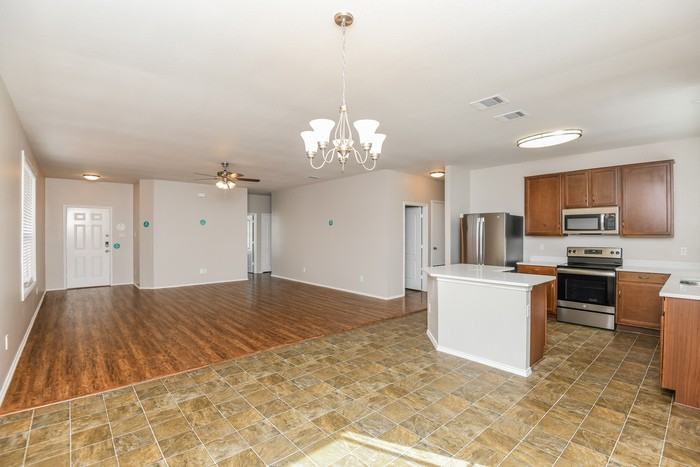 532 Crystal Springs Dr - Photo 6 of 16
