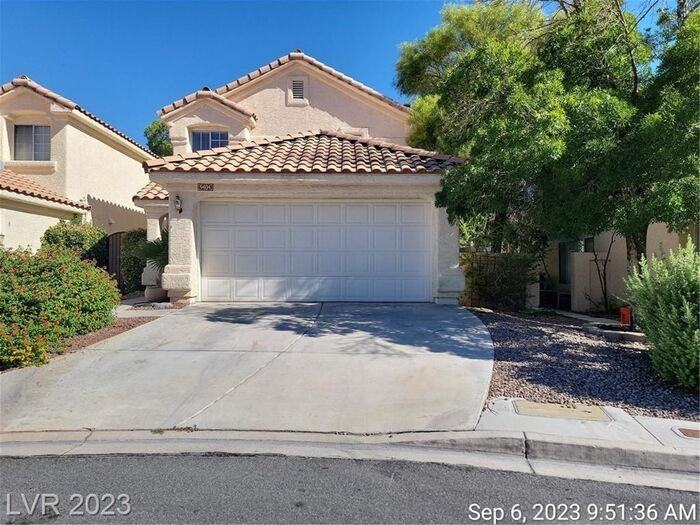 9404 Kayla Ct - Photo 2 of 33