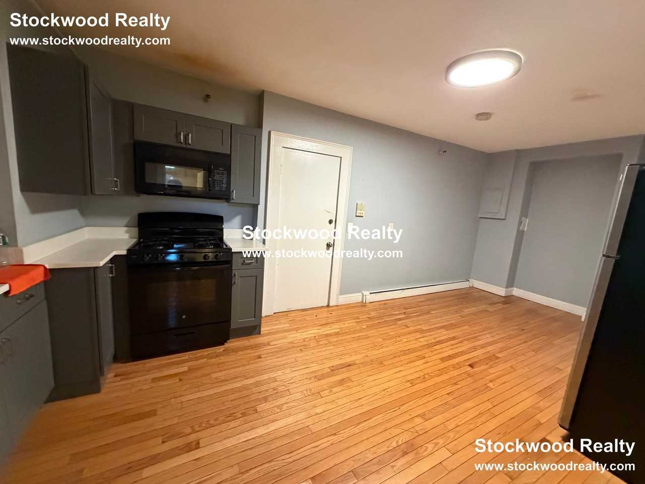 73 Maverick Sq #2 - Photo 4 of 50