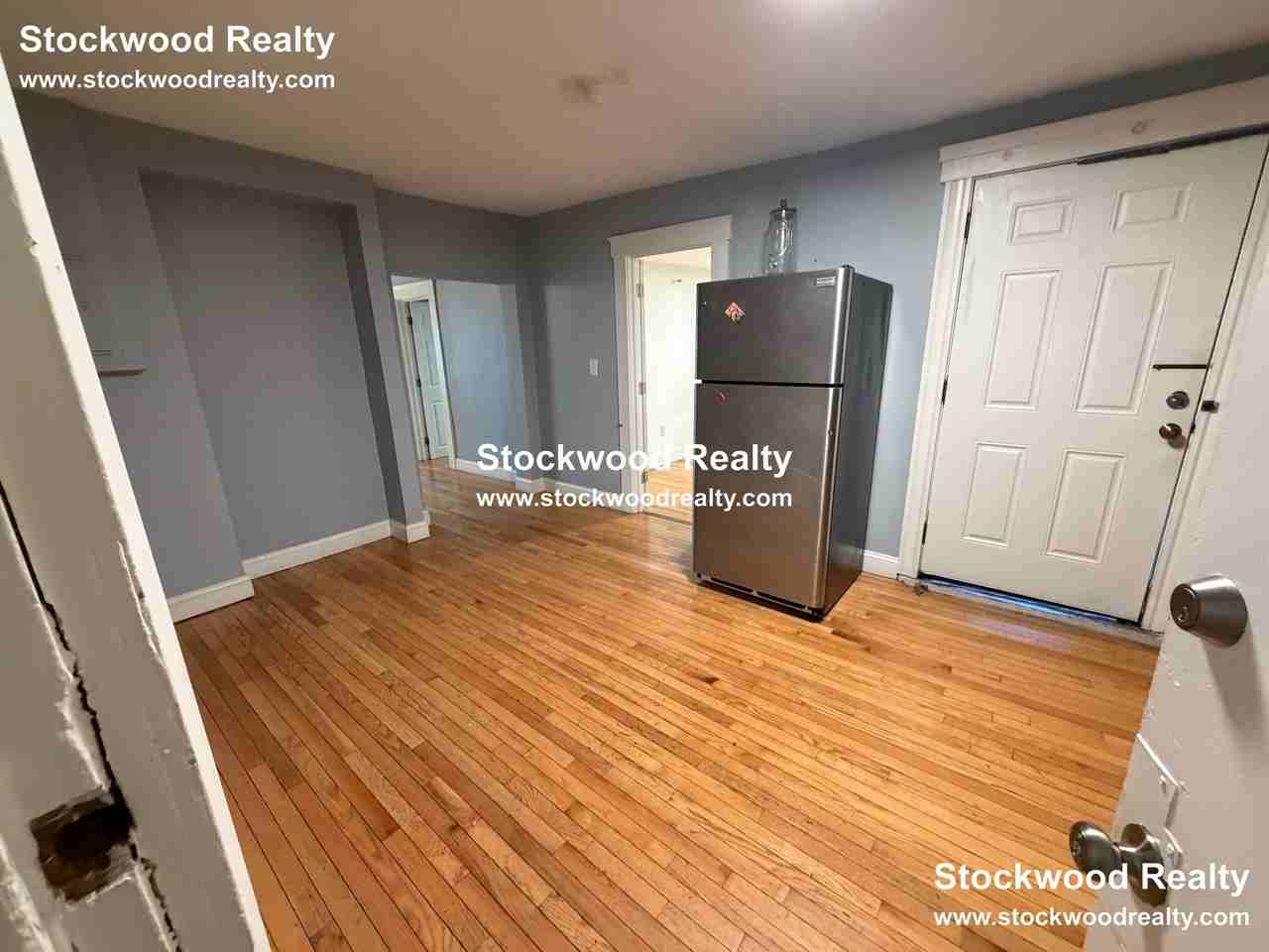 73 Maverick Sq #2 - Photo 6 of 50