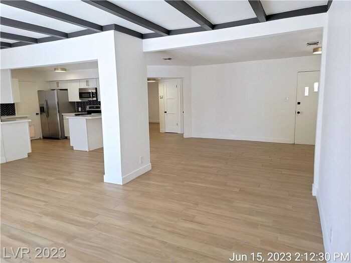 1051 Sweeney Ave - Photo 6 of 34