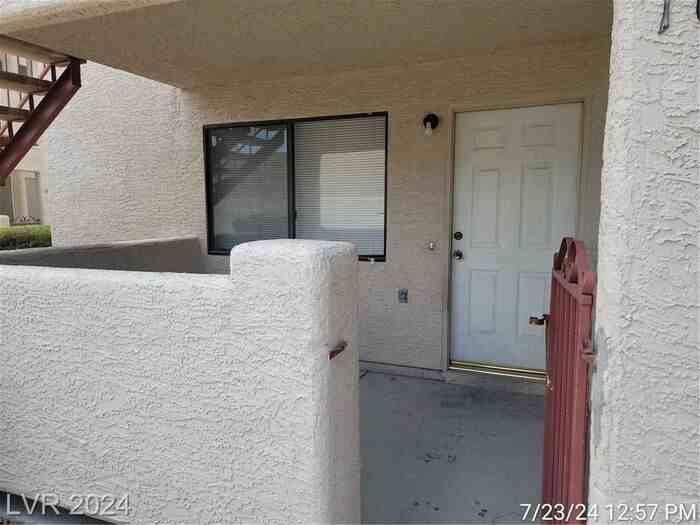 761 Rock Springs Dr - Photo 2 of 24