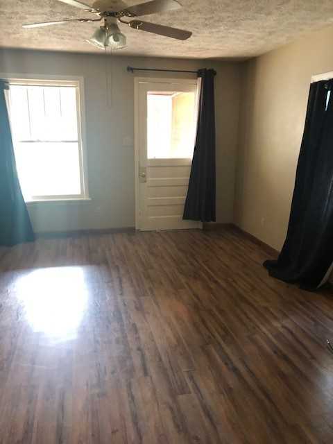 147 N Sugar St #HALF - Photo 4 of 7