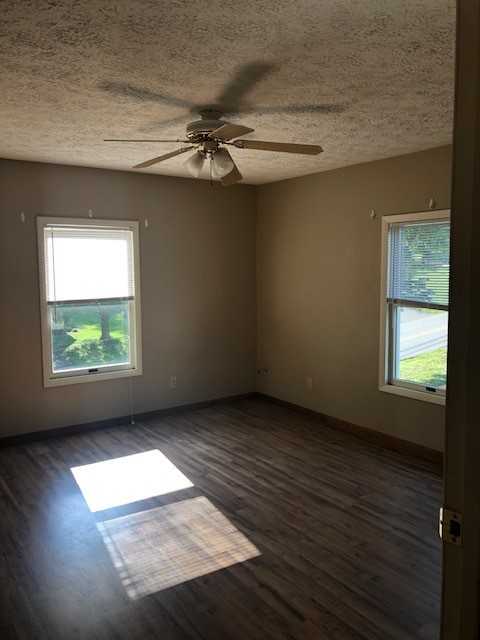 147 N Sugar St #HALF - Photo 6 of 7