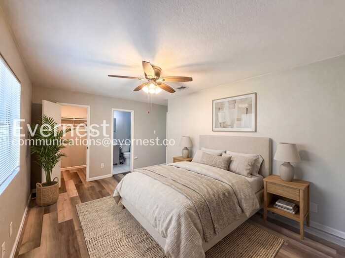 1308 Cool Shadow Dr #B - Photo 4 of 21
