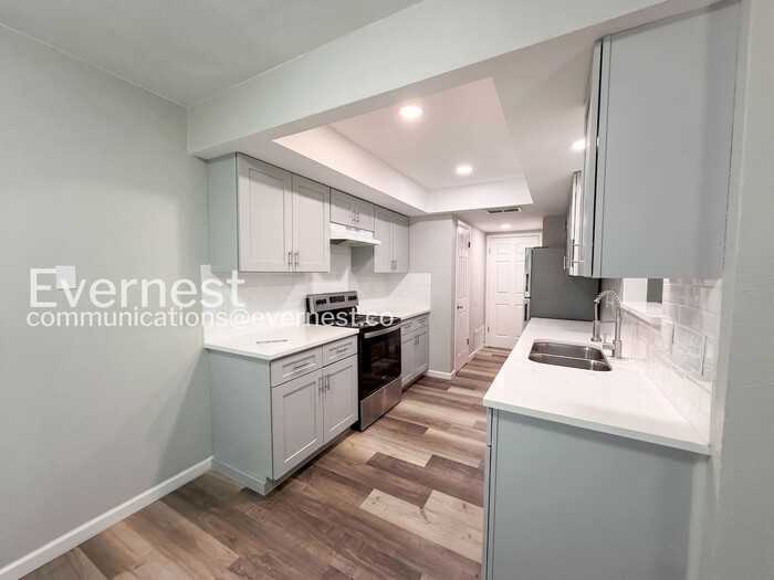 1308 Cool Shadow Dr #B - Photo 6 of 21